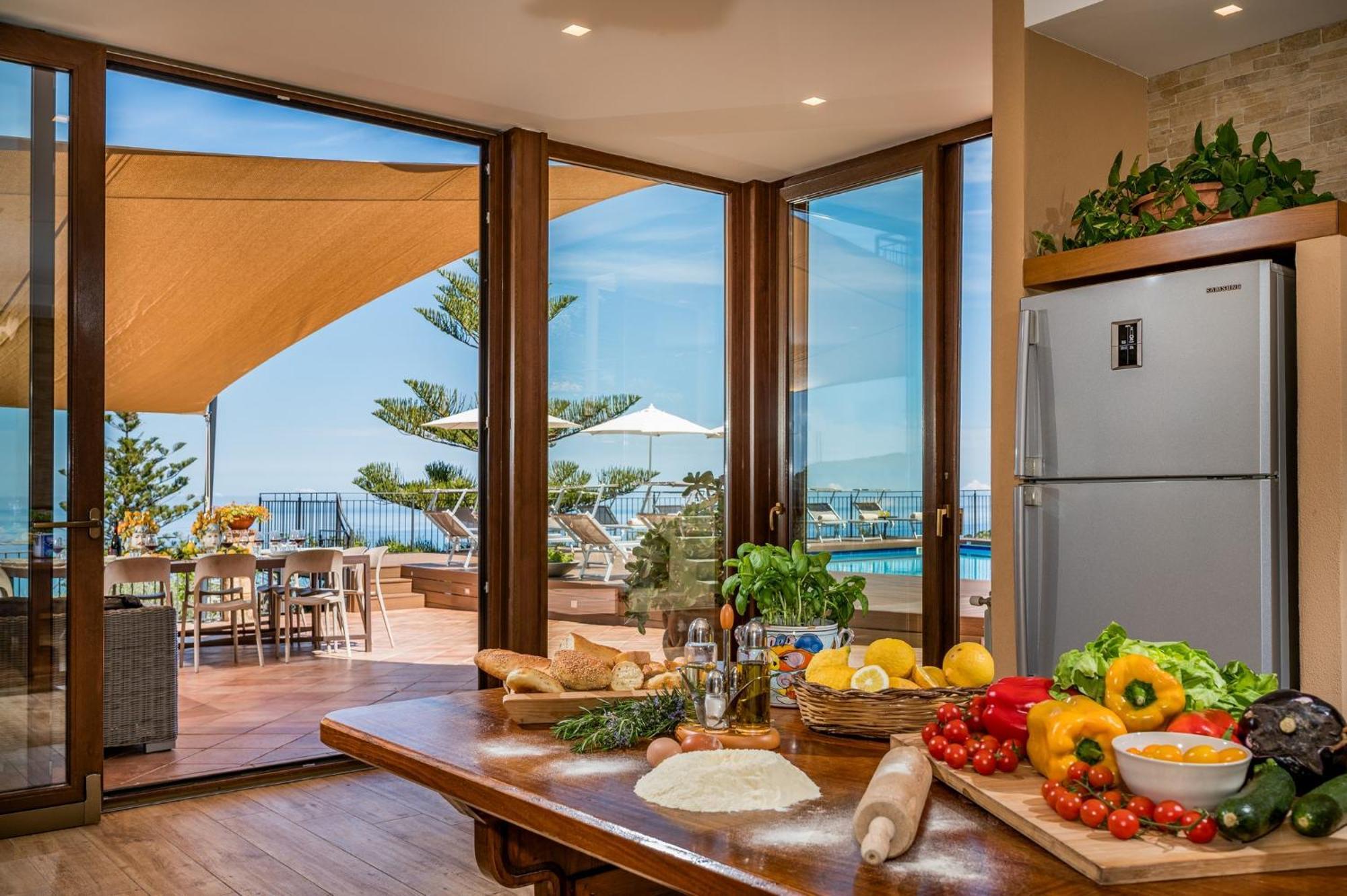 Villa Provenza 12&4, Emma Villas เชฟาลู ภายนอก รูปภาพ