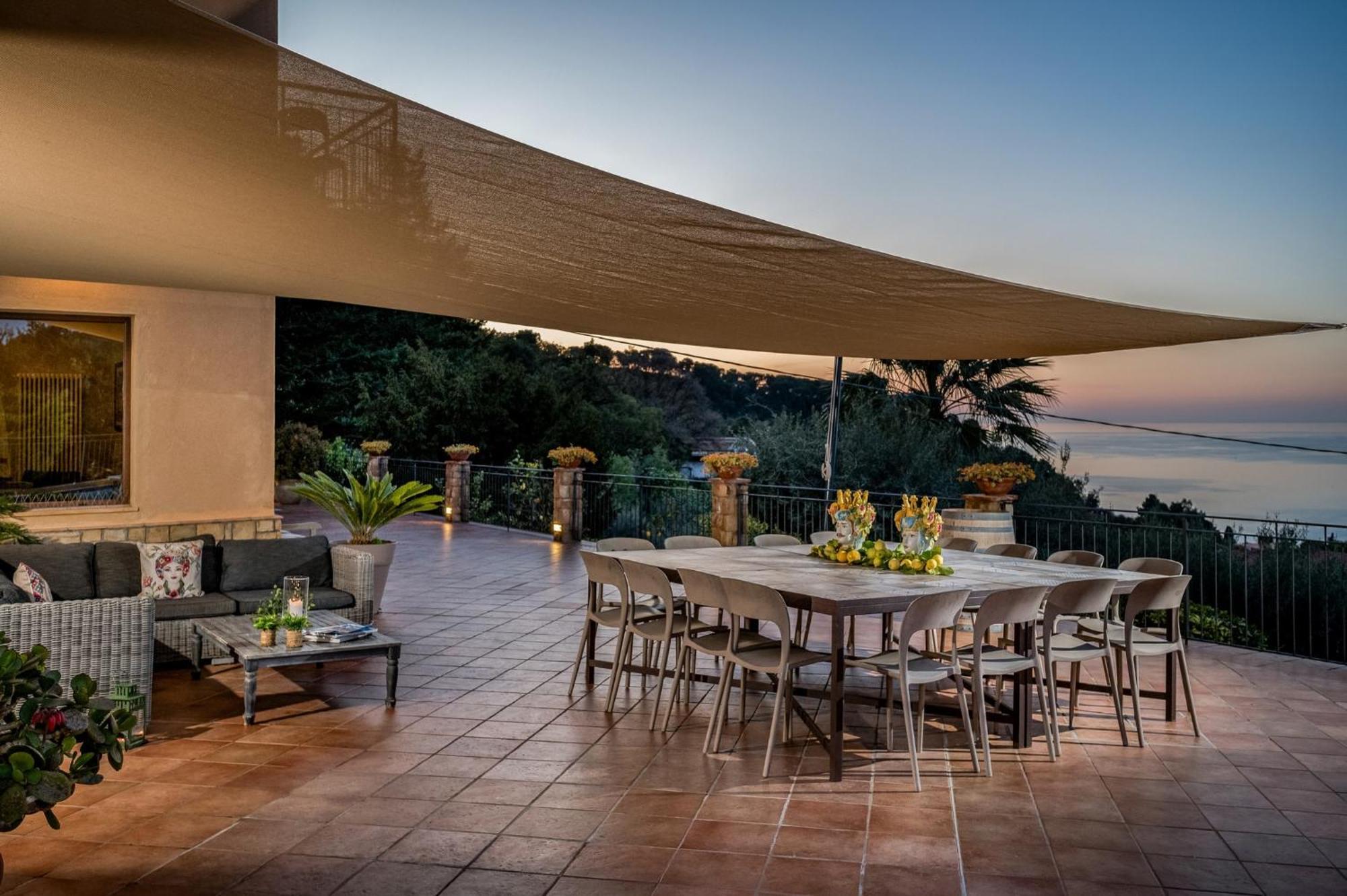Villa Provenza 12&4, Emma Villas เชฟาลู ภายนอก รูปภาพ