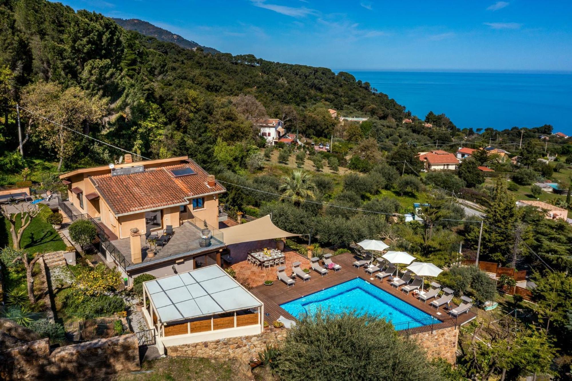 Villa Provenza 12&4, Emma Villas เชฟาลู ภายนอก รูปภาพ