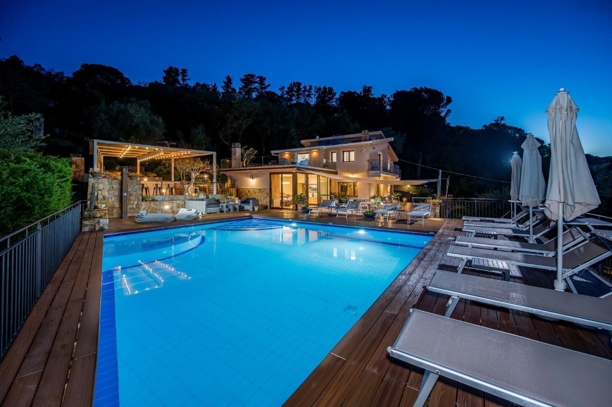 Villa Provenza 12&4, Emma Villas เชฟาลู ภายนอก รูปภาพ