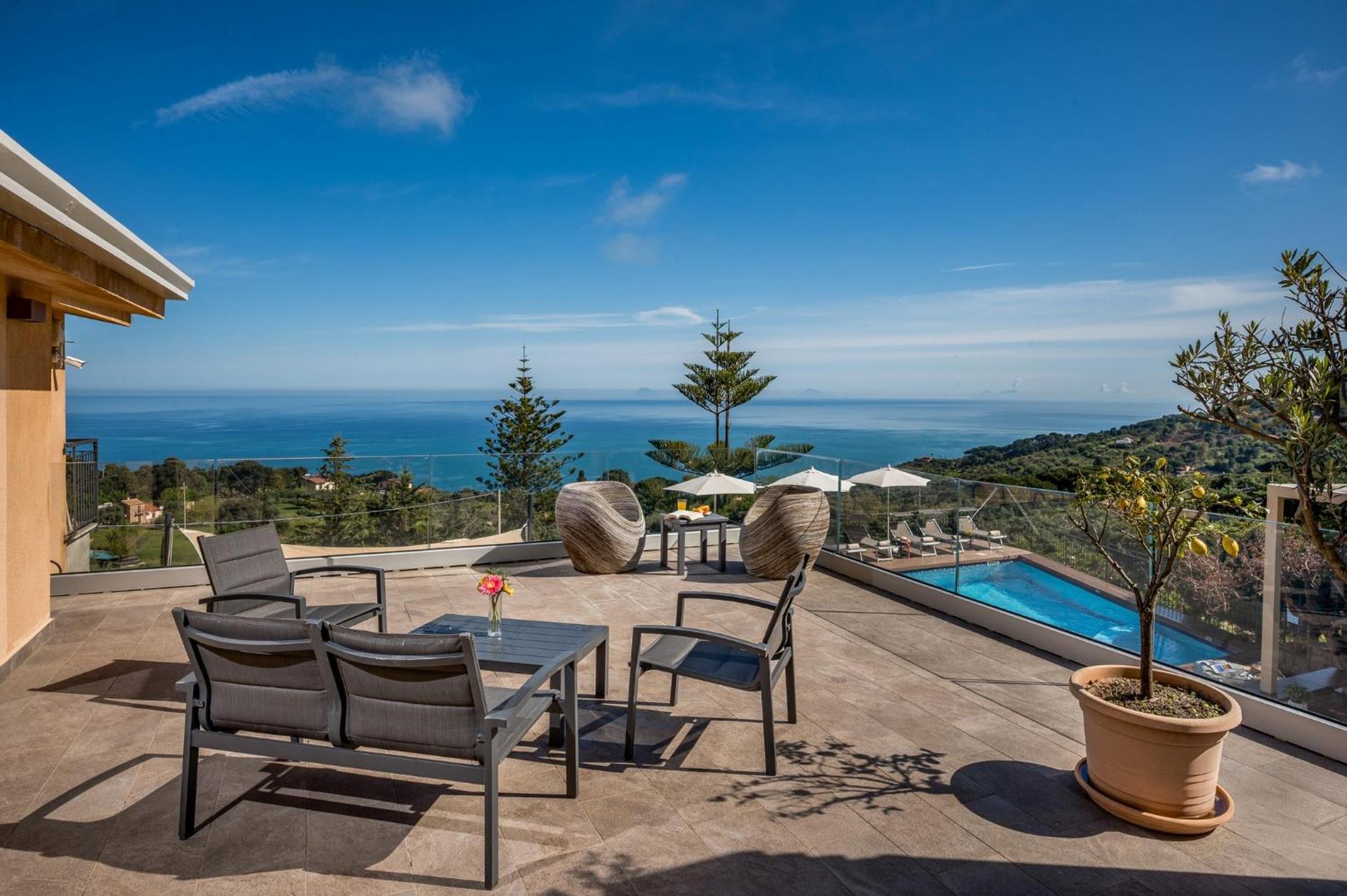 Villa Provenza 12&4, Emma Villas เชฟาลู ภายนอก รูปภาพ